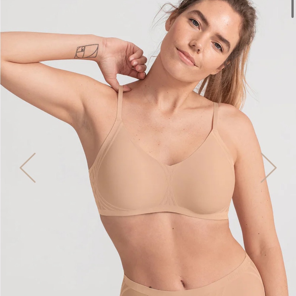 NWT HoneyLove Silhouette Bra
